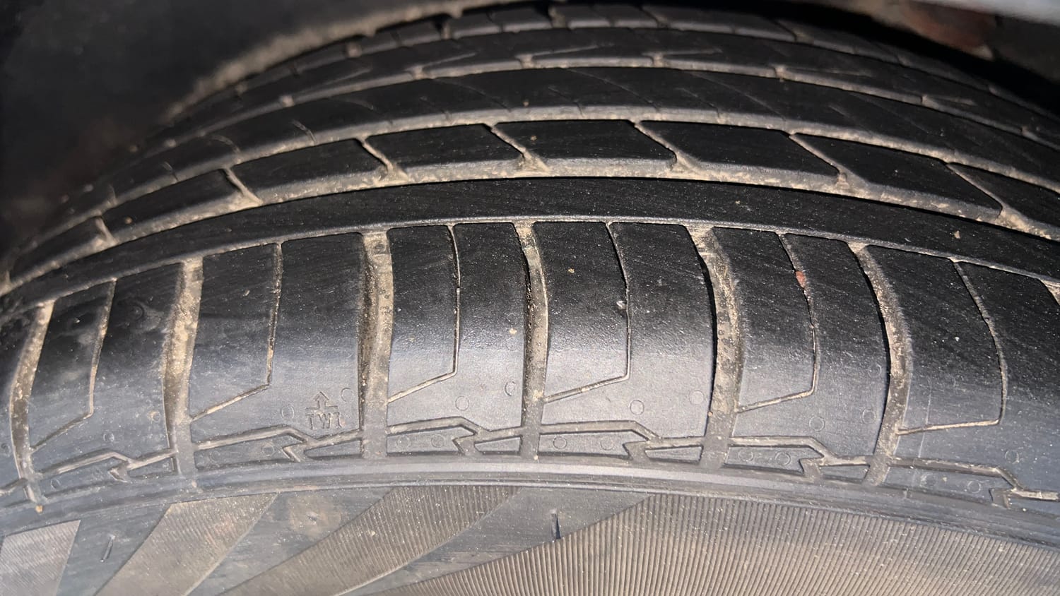 Used 2025 Kia Seltos GTX Plus 1.5 Turbo Petrol DCT Petrol Automatic tyres LEFT REAR TYRE TREAD VIEW
