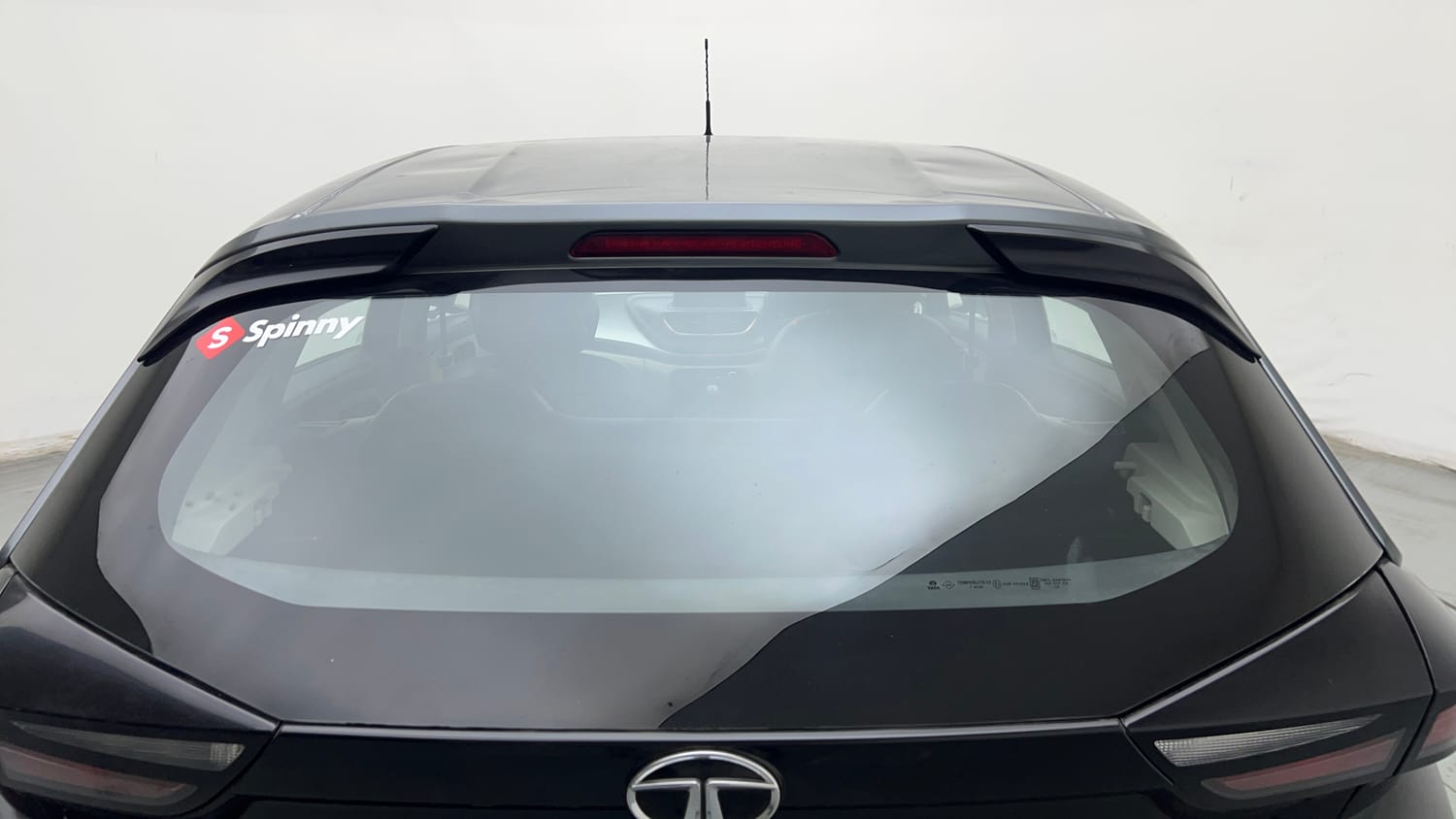 Used 2023 Tata Altroz XT Petrol Petrol Manual exterior BACK WINDSHIELD VIEW