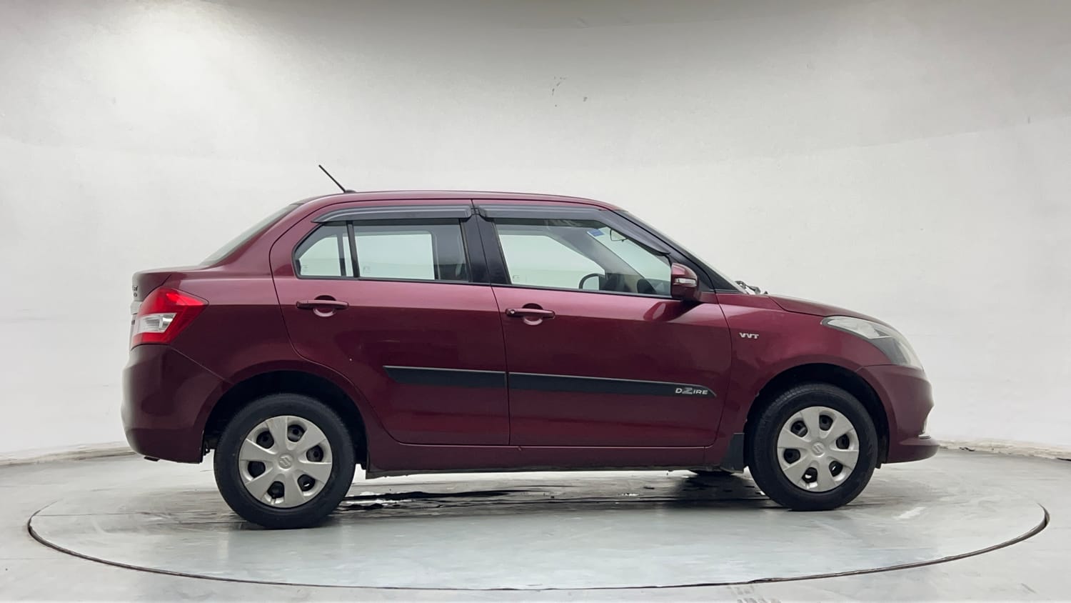 Used 2015 Maruti Suzuki Swift Dzire VXI Petrol Manual exterior RIGHT SIDE VIEW