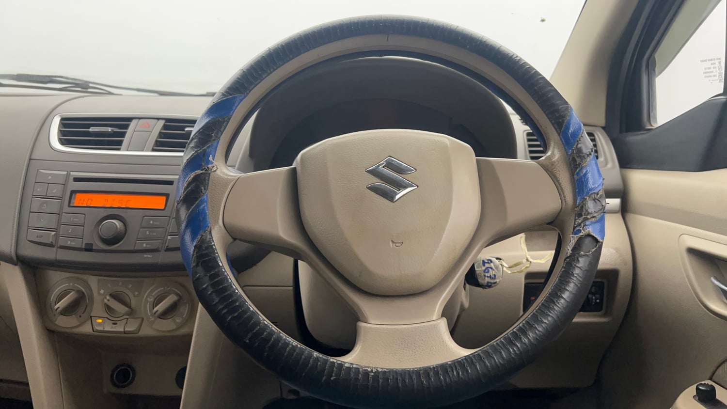 Used 2013 Maruti Suzuki Ertiga Vxi Petrol Manual interior STEERING VIEW