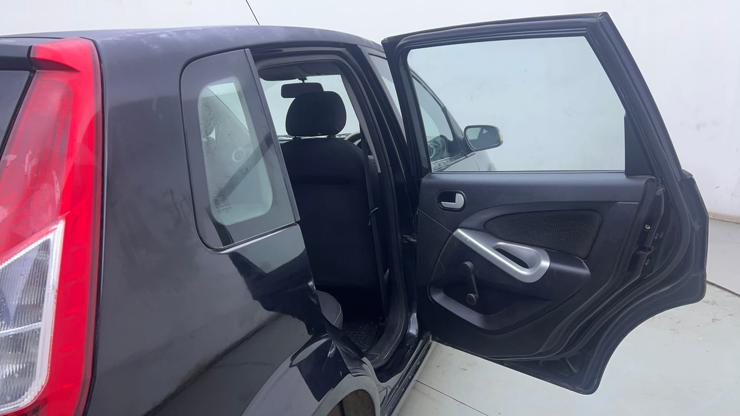 Used 2014 Ford Figo Duratorq Diesel ZXI 1.4 Diesel Manual interior RIGHT REAR DOOR OPEN VIEW