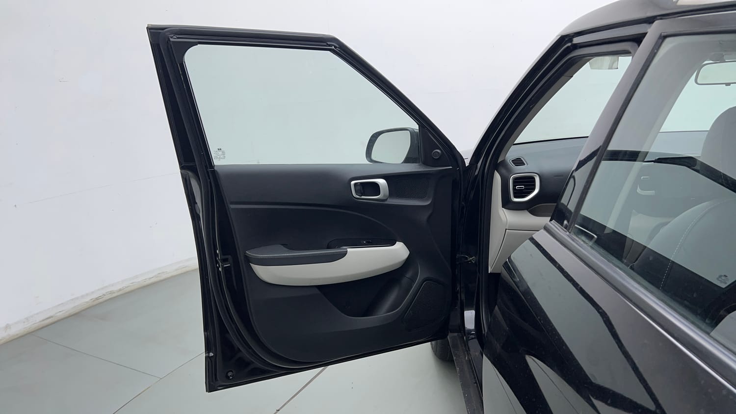 Used 2024 Hyundai Venue E 1.2 Petrol Petrol Manual interior LEFT FRONT DOOR OPEN VIEW
