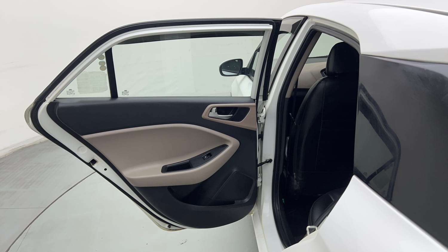 Used 2020 Hyundai Elite i20 Sportz Plus 1.2 Petrol Manual interior LEFT REAR DOOR OPEN VIEW