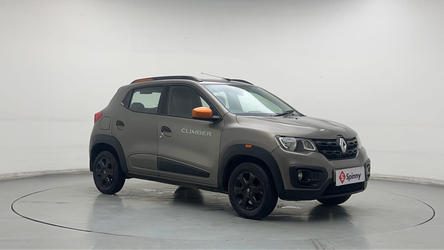 Used 2017 Renault Kwid CLIMBER 1.0 AMT Petrol Automatic exterior RIGHT FRONT CORNER VIEW