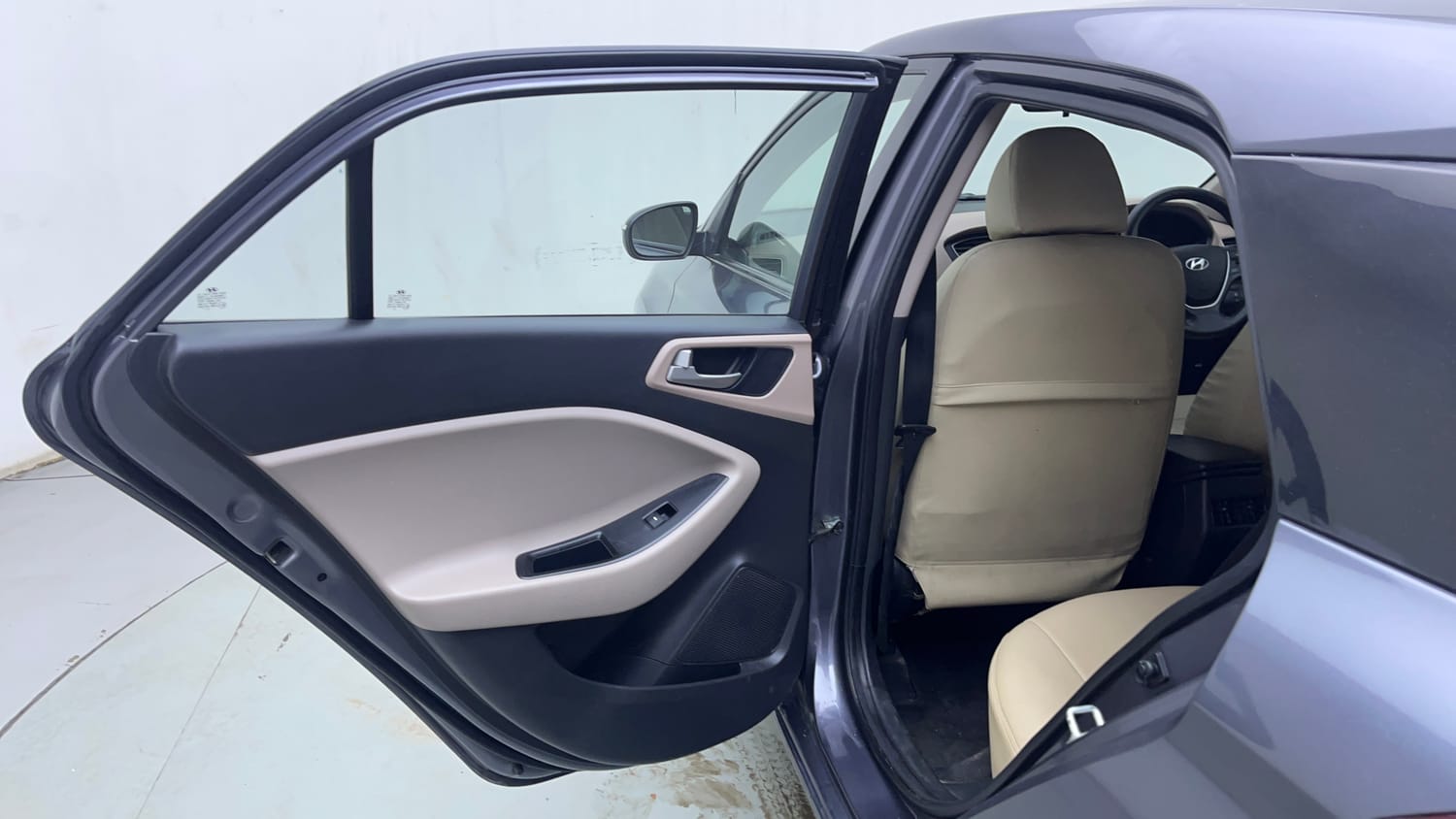 Used 2019 Hyundai Elite i20 Sportz Plus 1.2 Petrol Manual interior LEFT REAR DOOR OPEN VIEW