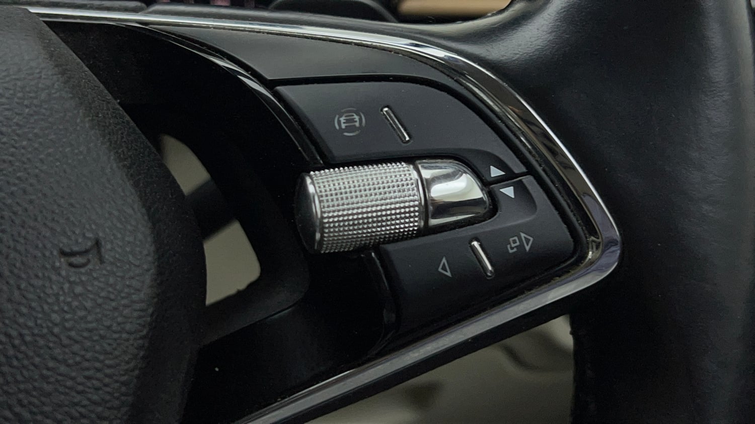 Used 2022 Skoda Slavia Style 1.0L TSI AT Petrol Automatic top_features Cruise control