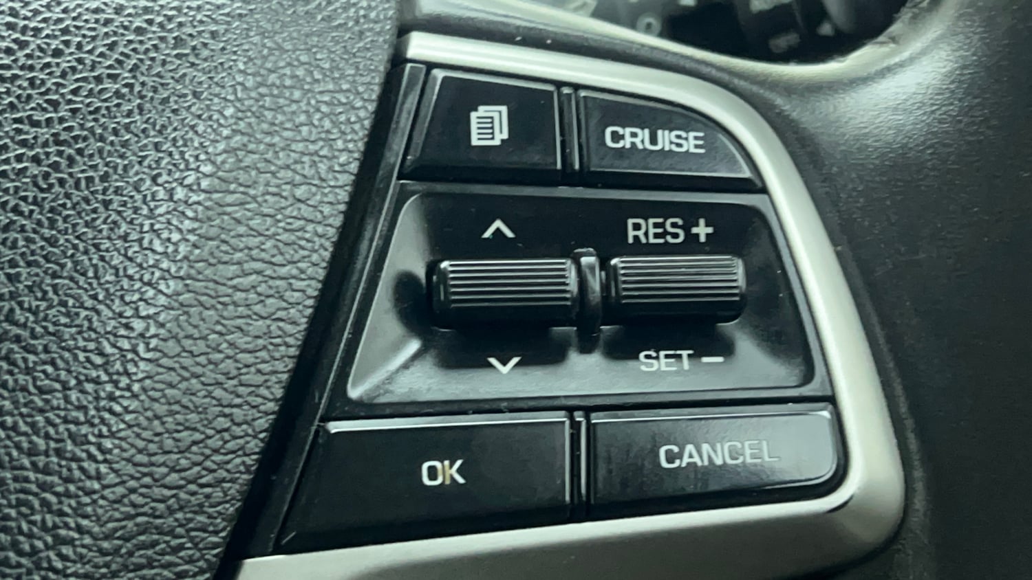 Used 2019 Hyundai Verna SX (O) 1.6 VTVT AT Petrol Automatic top_features Cruise control