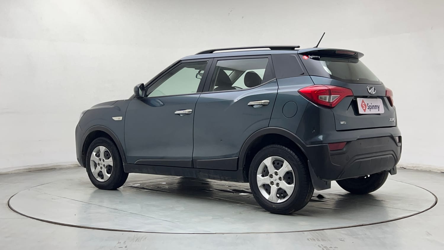 Used 2020 Mahindra XUV 300 1.2 W6 Petrol Manual exterior LEFT REAR CORNER VIEW