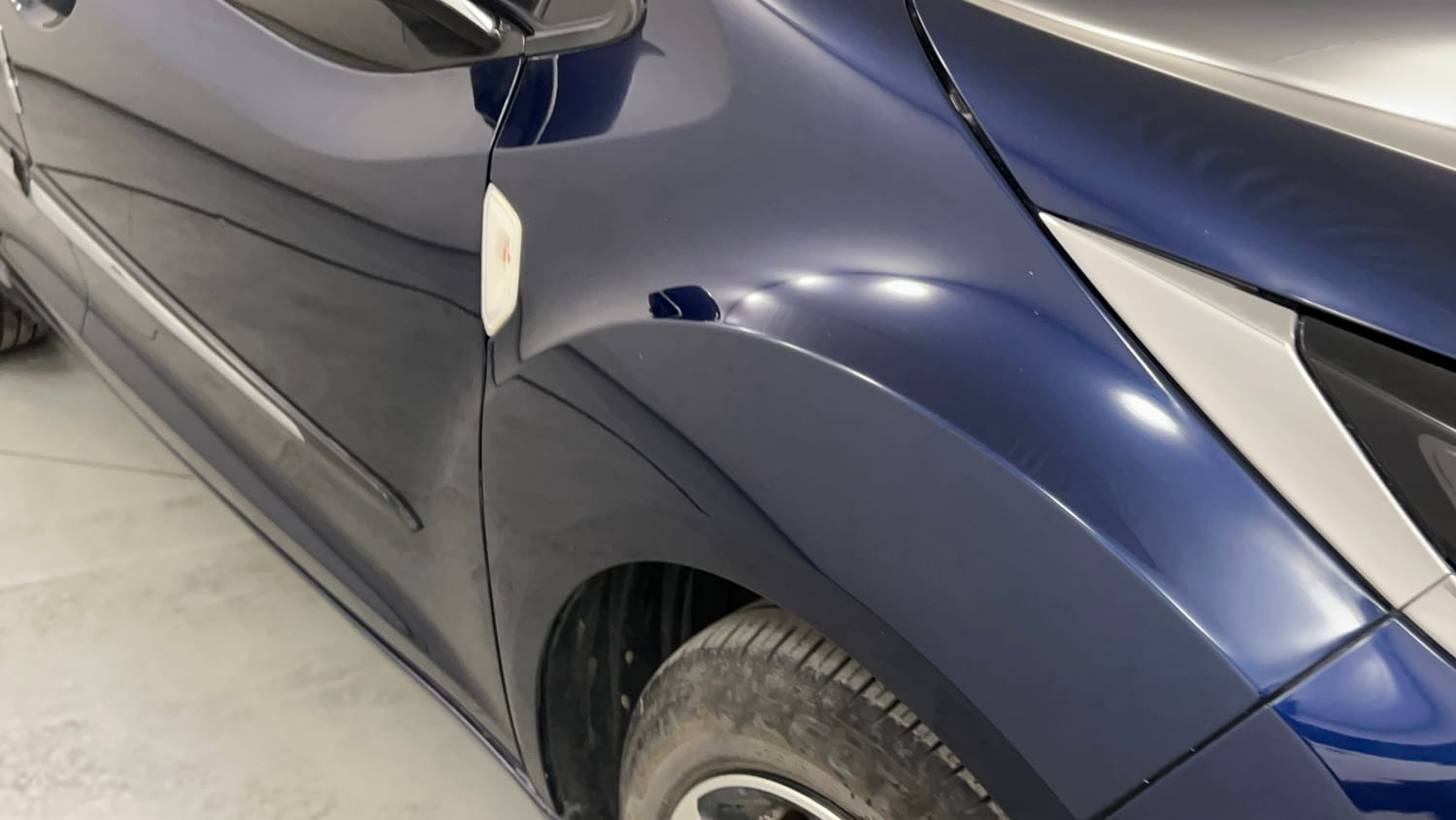 Used 2023 Tata Altroz XZ Plus (O) (S) iCNG Cng Manual dents MINOR SCRATCH