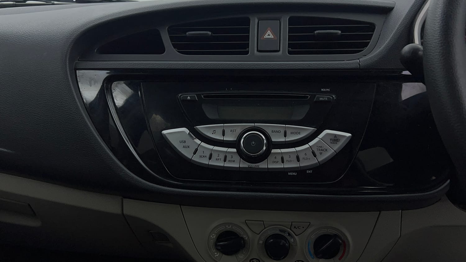 Used 2015 Maruti Suzuki Alto K10 VXi Petrol Manual top_features Integrated (in-dash) music system