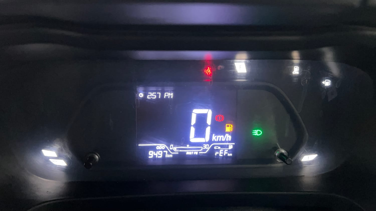 Used 2023 Tata Altroz XZ Plus (O) (S) iCNG Cng Manual interior CLUSTERMETER VIEW