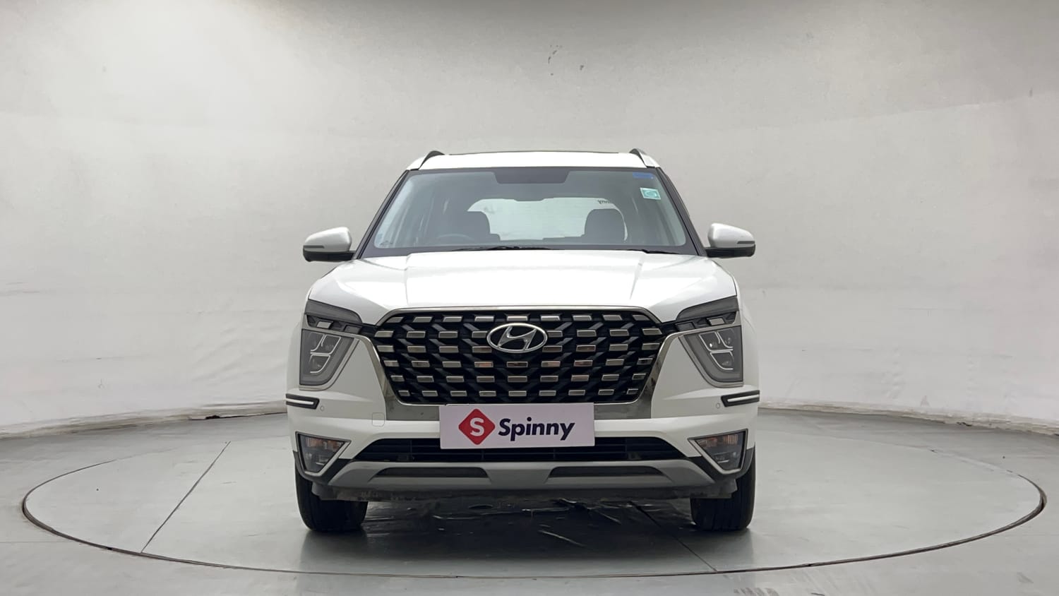 Used 2021 Hyundai Alcazar Signature (O) 6 STR 2.0 Petrol AT Petrol Automatic exterior FRONT VIEW