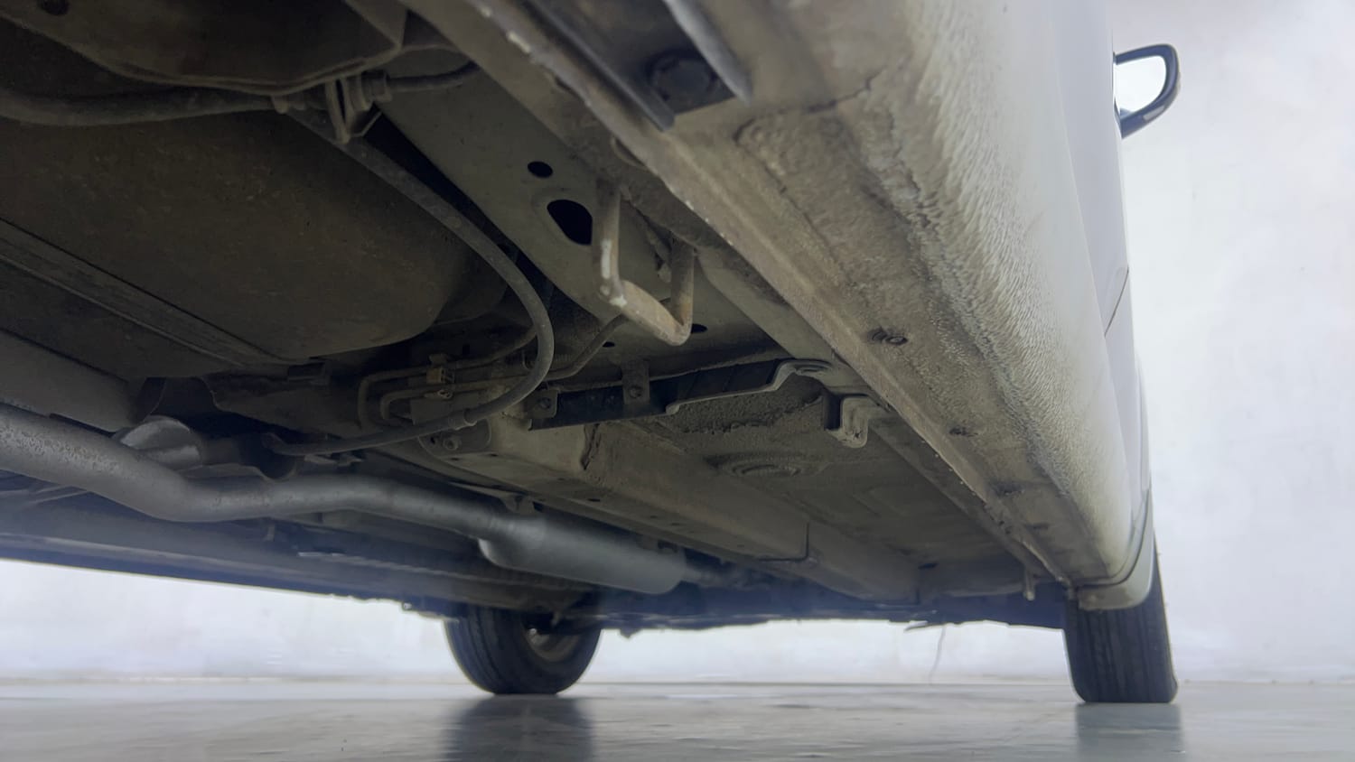Used 2022 Maruti Suzuki Ciaz Zeta 1.5 AT Petrol Automatic extra REAR RIGHT UNDERBODY VIEW