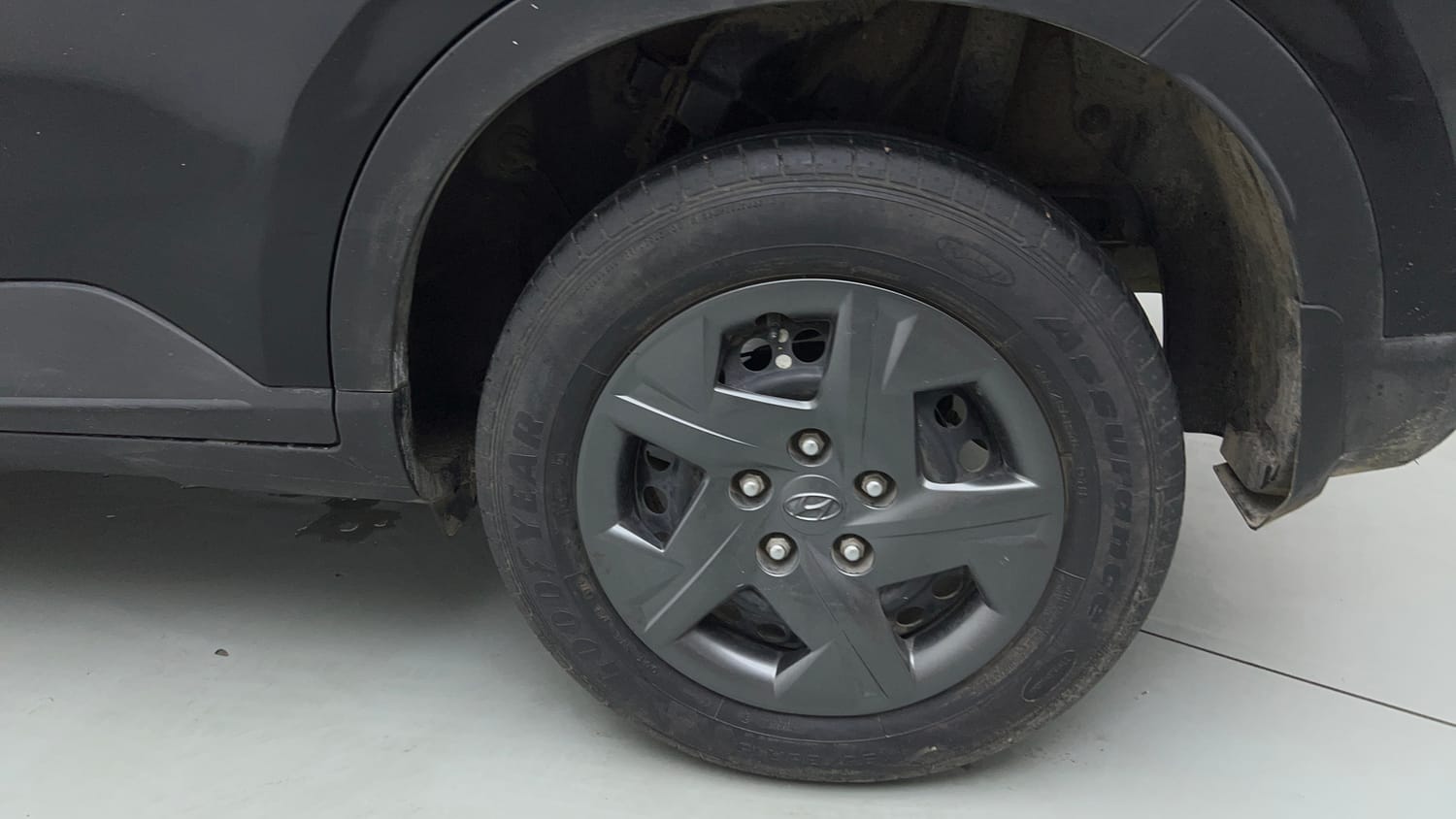 Used 2024 Hyundai Venue E 1.2 Petrol Petrol Manual tyres LEFT REAR TYRE RIM VIEW