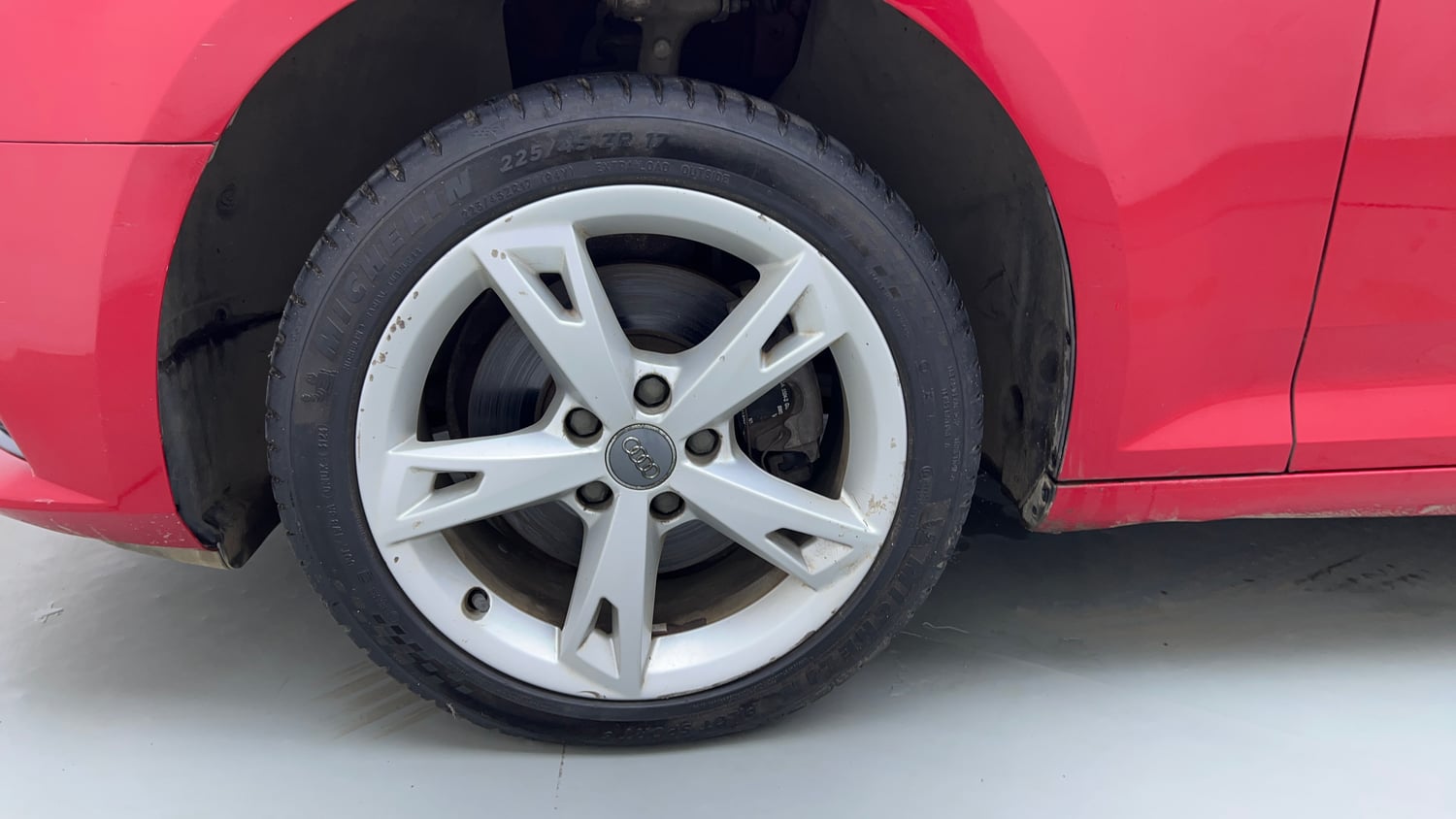 Used 2017 Audi A4 30 TFSI Technology Pack Petrol Automatic tyres LEFT FRONT TYRE RIM VIEW