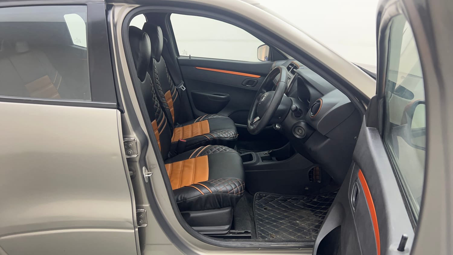 Used 2017 Renault Kwid CLIMBER 1.0 AMT Petrol Automatic interior RIGHT SIDE FRONT DOOR CABIN VIEW