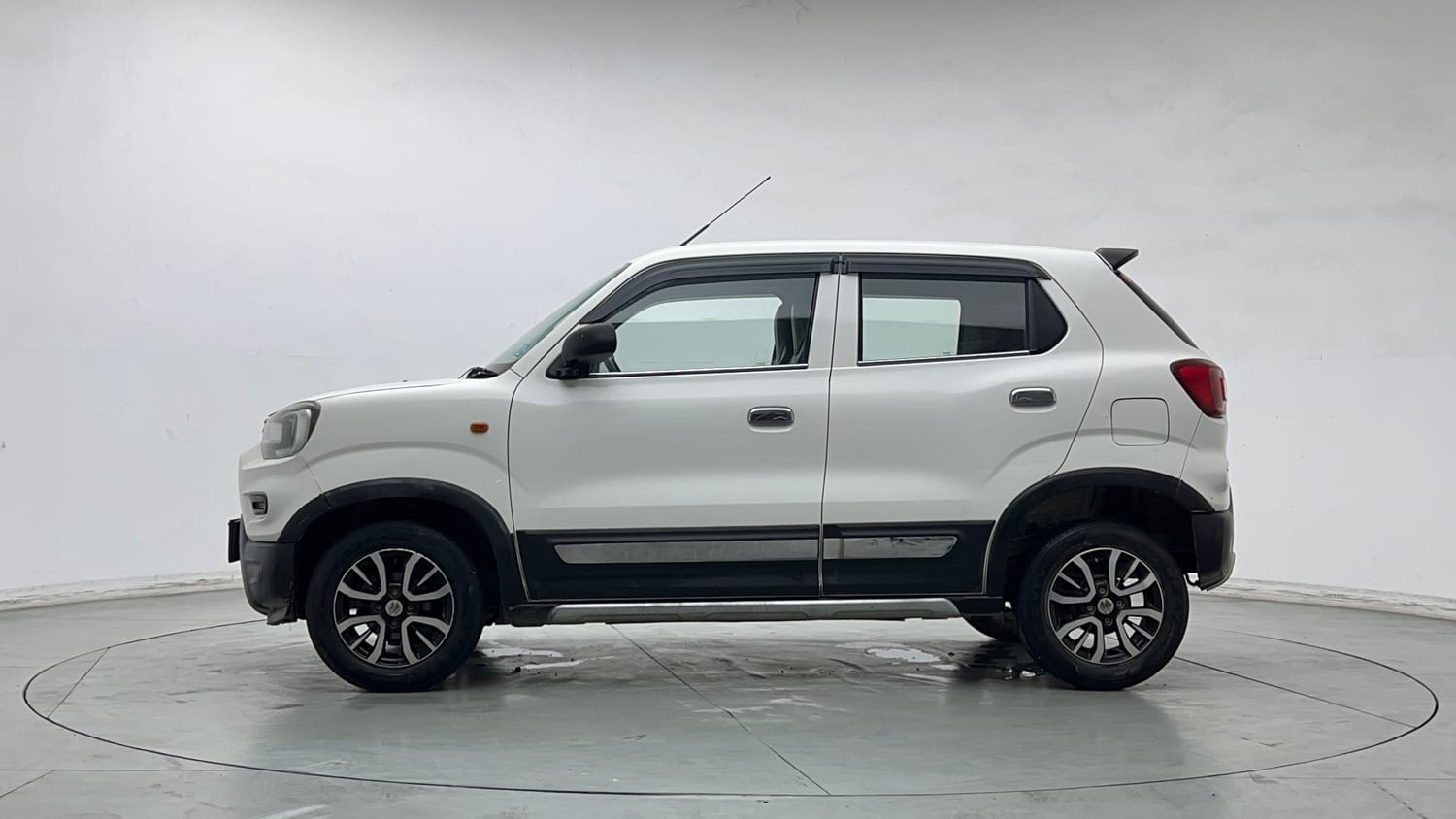 Used 2020 Maruti Suzuki S-Presso VXi Petrol Manual exterior LEFT SIDE VIEW
