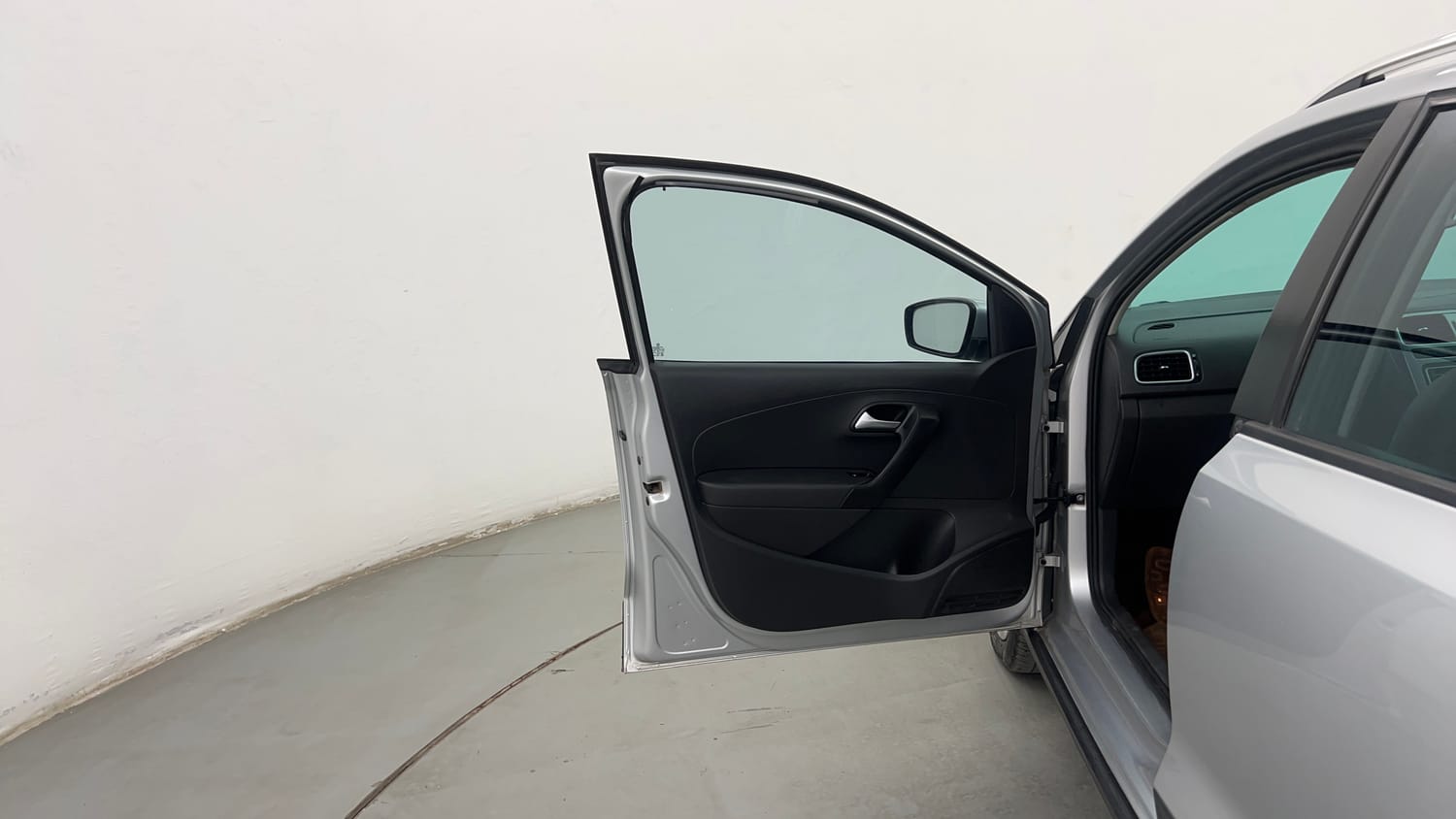 Used 2015 Volkswagen Polo Highline1.2L (P) Petrol Manual interior LEFT FRONT DOOR OPEN VIEW