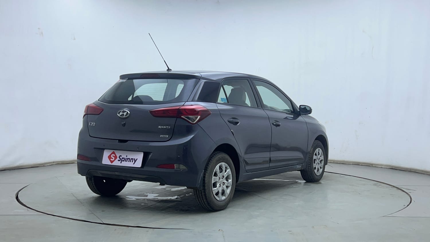 Used 2016 Hyundai Elite i20 Sportz 1.4 CRDI Diesel Manual exterior RIGHT REAR CORNER VIEW