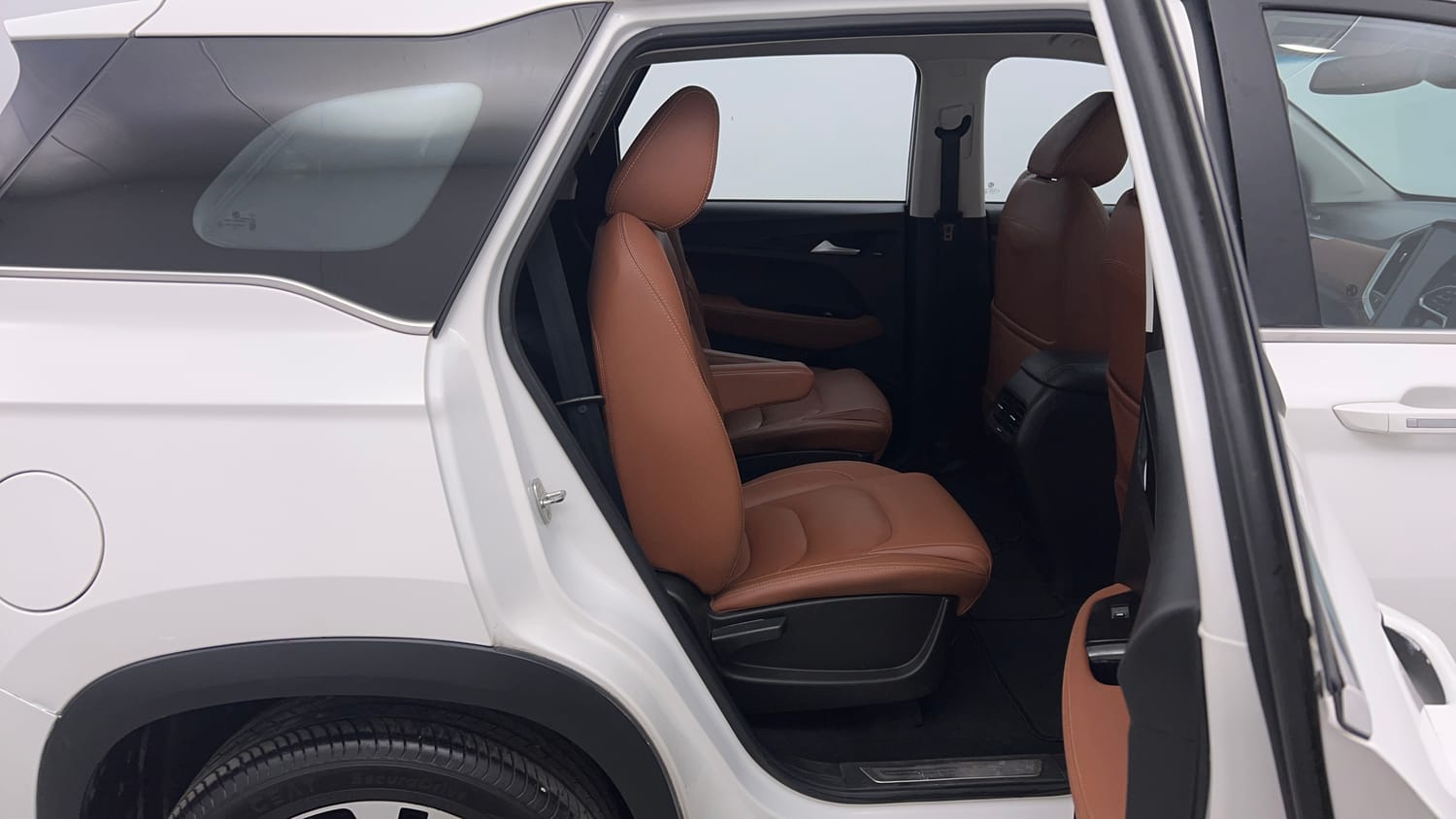 Used 2023 MG Motors Hector Plus Sharp 2.0 Diesel Turbo MT 6-STR Diesel Manual interior RIGHT SIDE REAR DOOR CABIN VIEW