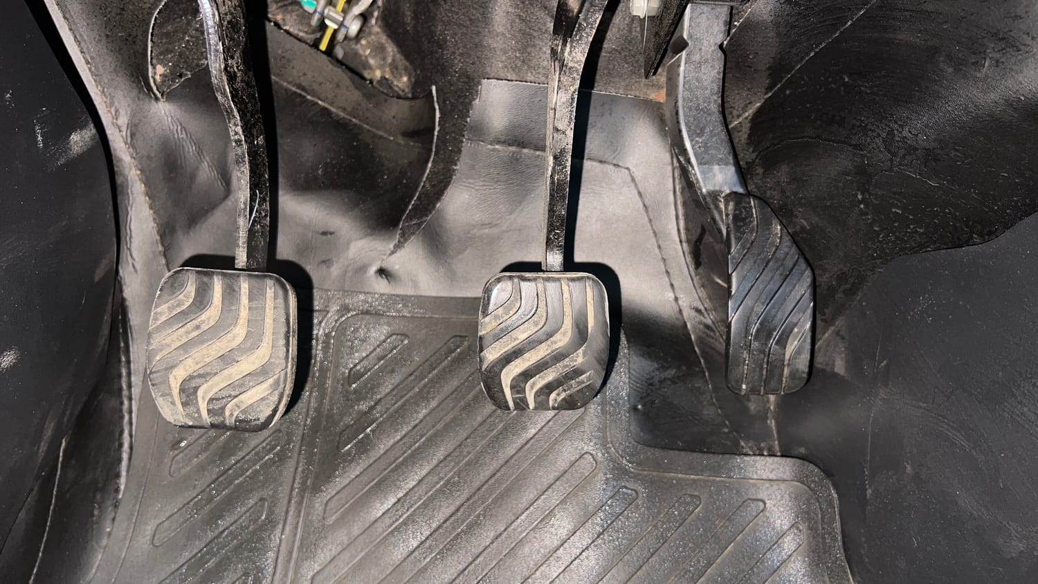 Used 2024 Nissan Magnite XV Petrol Manual interior PEDALS VIEW