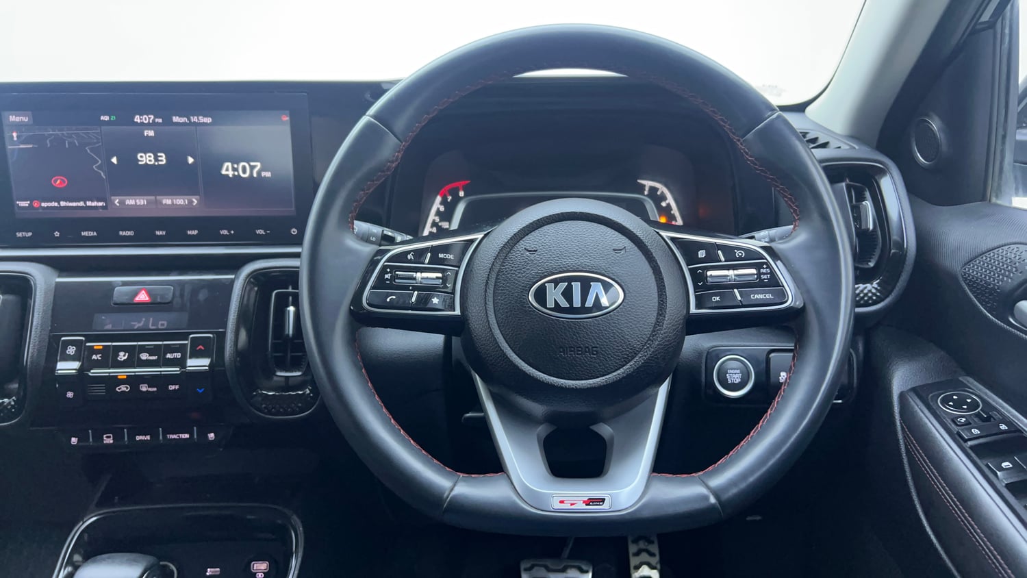 Used 2020 Kia Sonet GTX Plus 1.0 DCT Petrol Automatic interior STEERING VIEW