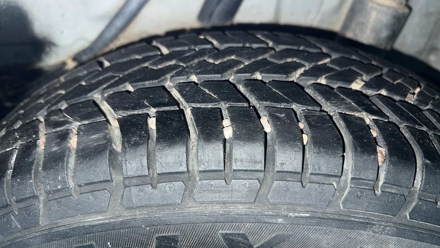 Used 2015 Honda Amaze 1.2 S i-VTEC Petrol Manual tyres LEFT REAR TYRE TREAD VIEW
