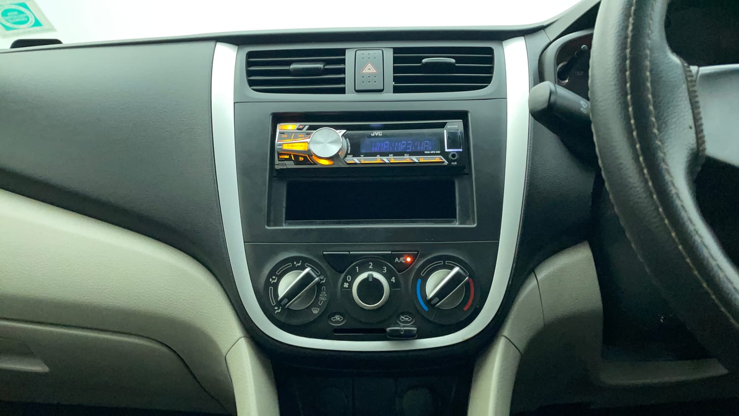 Used 2017 Maruti Suzuki Celerio VXi Petrol Manual interior MUSIC SYSTEM & AC CONTROL VIEW
