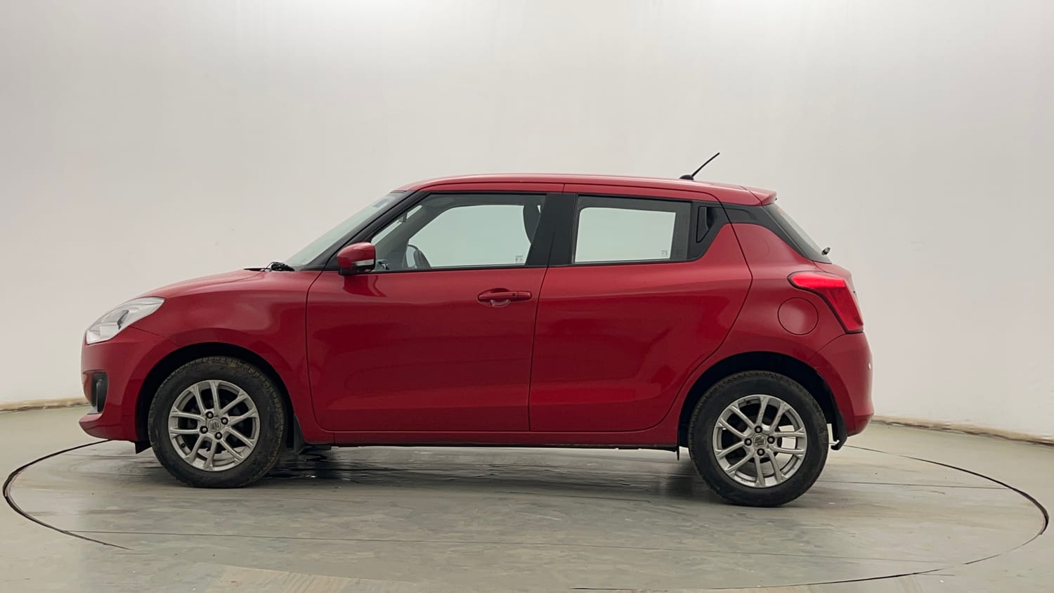 Used 2020 Maruti Suzuki Swift ZXi AMT Petrol Automatic exterior LEFT SIDE VIEW