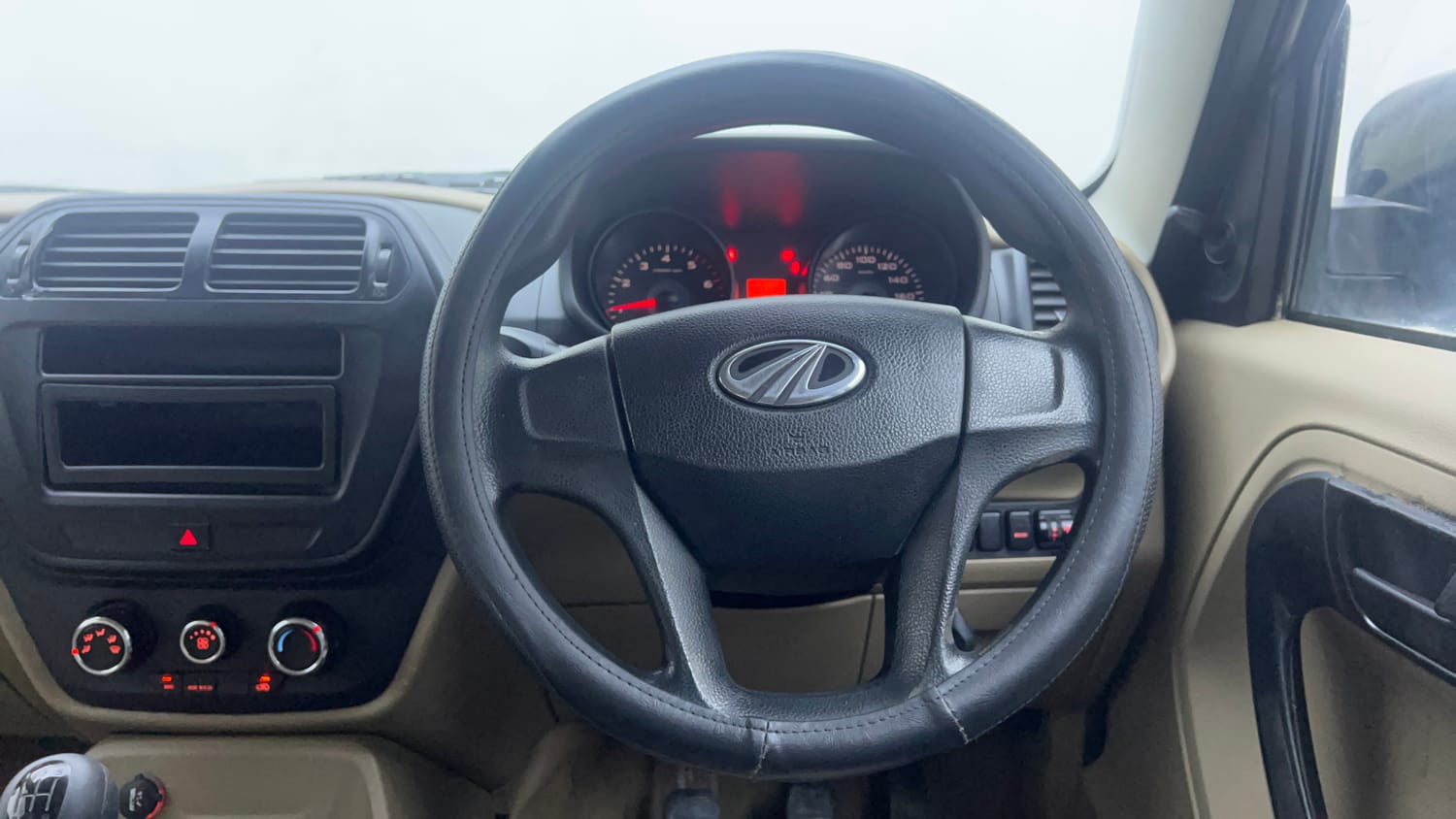 Used 2016 Mahindra TUV300 T4 Plus Diesel Manual interior STEERING VIEW