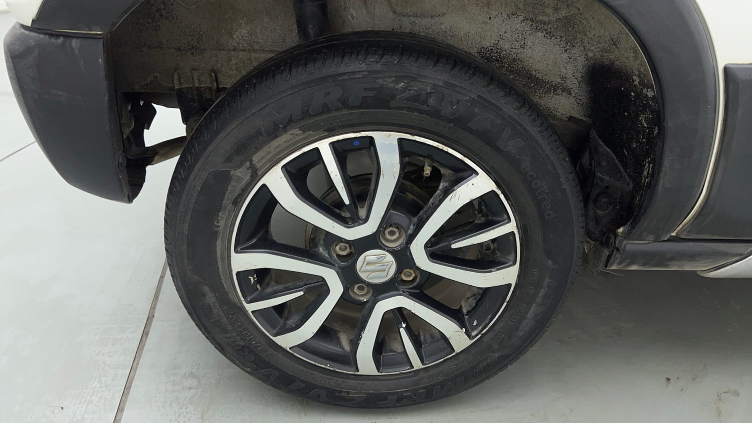 Used 2020 Maruti Suzuki S-Presso VXi Petrol Manual tyres RIGHT REAR TYRE RIM VIEW