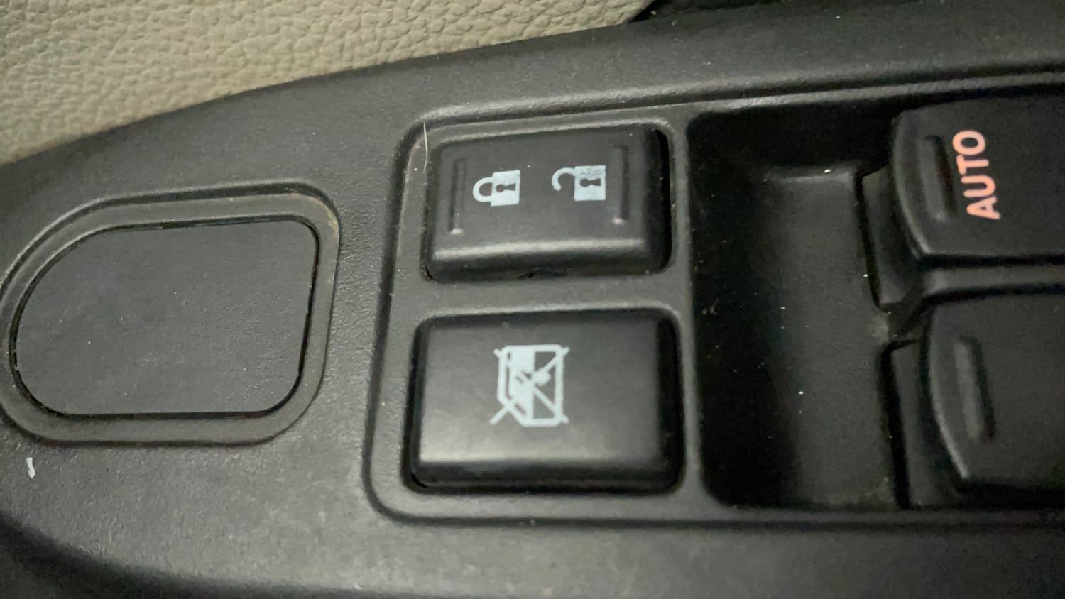 Used 2017 Maruti Suzuki Celerio VXi Petrol Manual top_features Central locking