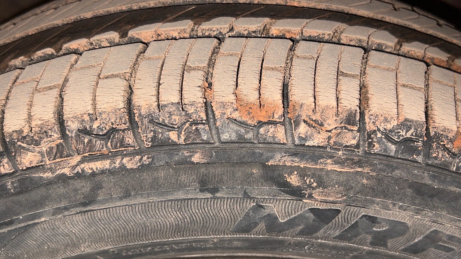 Used 2021 Hyundai Santro Sportz Petrol Manual tyres RIGHT FRONT TYRE TREAD VIEW