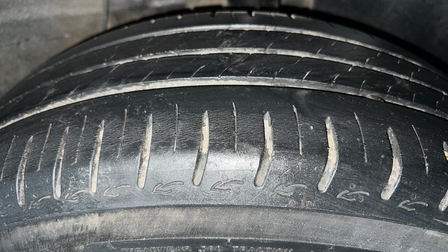 Used 2023 Tata Altroz XT Petrol Petrol Manual tyres LEFT REAR TYRE TREAD VIEW