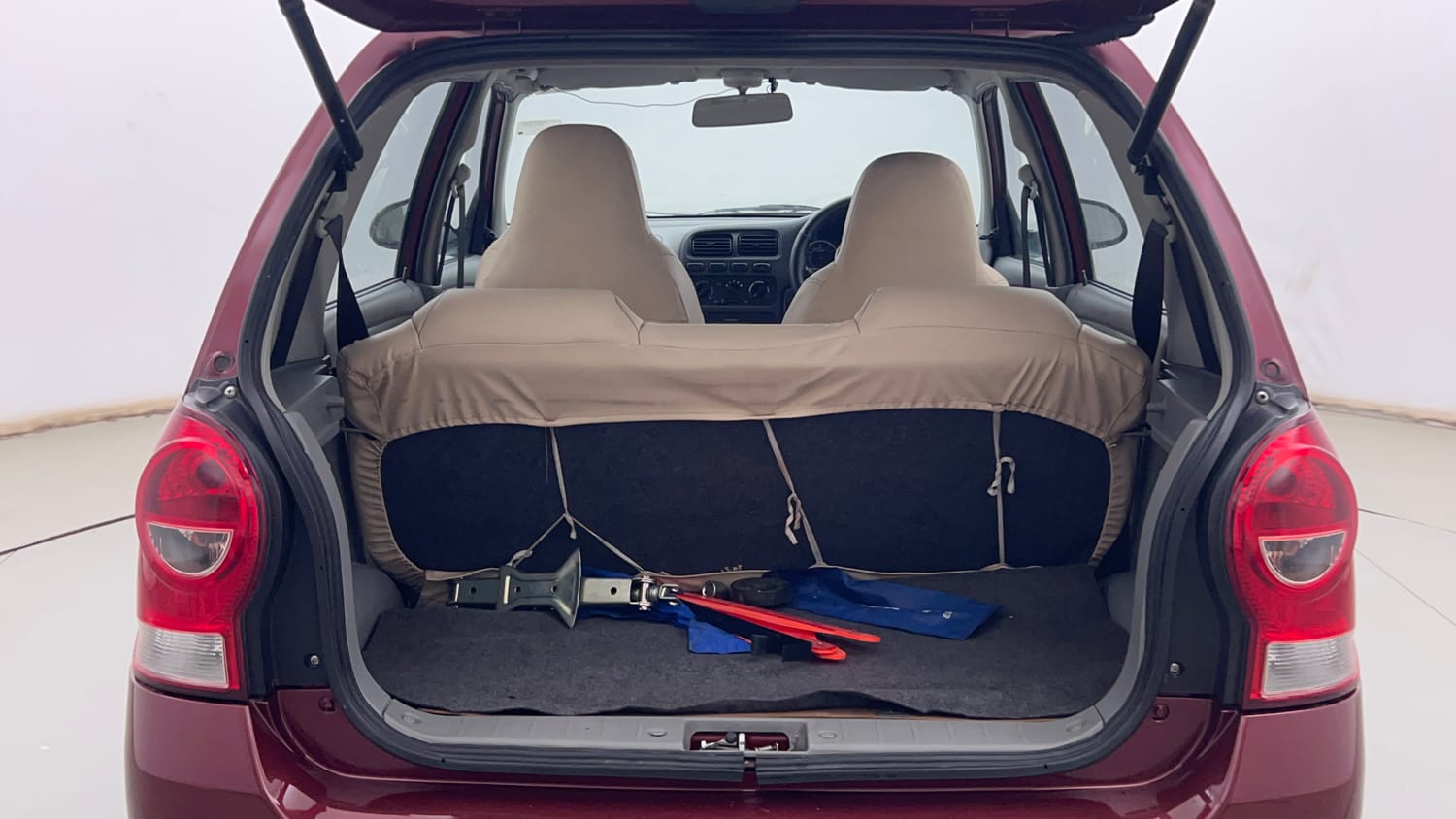 Used 2014 Maruti Suzuki Alto K10 VXi Petrol Manual interior DICKY INSIDE VIEW
