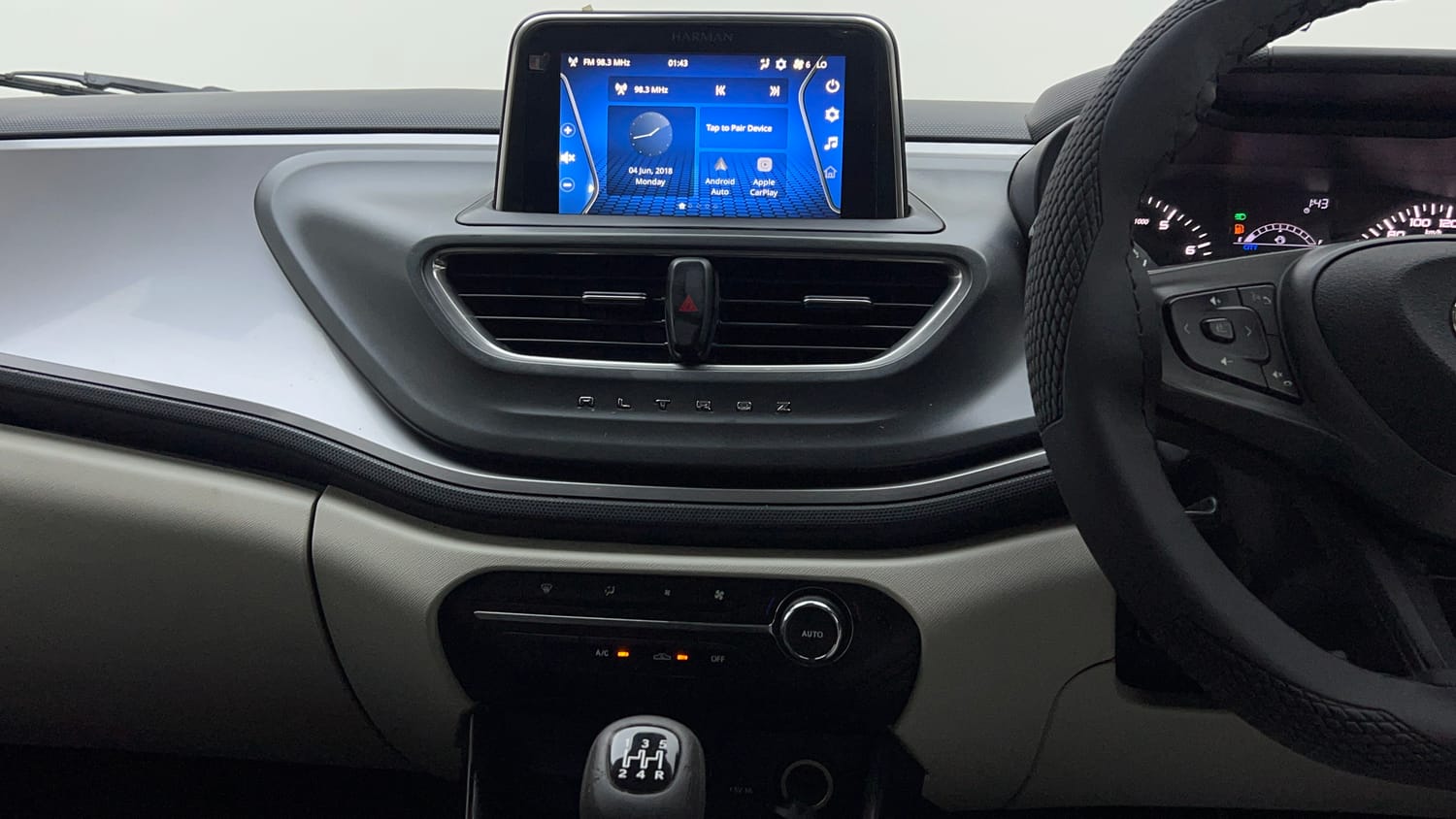 Used 2023 Tata Altroz XT Petrol Petrol Manual interior MUSIC SYSTEM & AC CONTROL VIEW