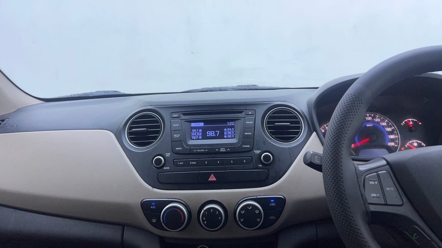 Used 2016 Hyundai Grand i10 Asta 1.2 Kappa VTVT Petrol Manual interior MUSIC SYSTEM & AC CONTROL VIEW