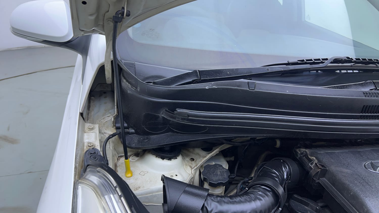 Used 2016 Hyundai Grand i10 Asta 1.2 Kappa VTVT Petrol Manual engine ENGINE RIGHT SIDE HINGE & APRON VIEW