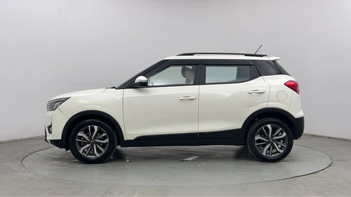 Used 2021 Mahindra XUV 300 W8 (O) 1.2 Petrol Petrol Manual exterior LEFT SIDE VIEW