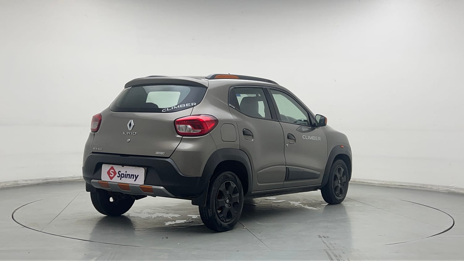 Used 2017 Renault Kwid CLIMBER 1.0 AMT Petrol Automatic exterior RIGHT REAR CORNER VIEW