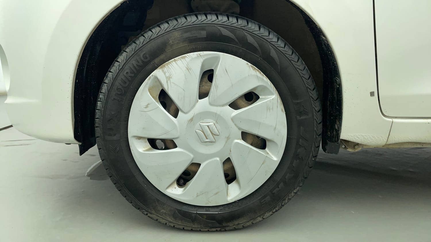 Used 2017 Maruti Suzuki Celerio VXi Petrol Manual tyres LEFT FRONT TYRE RIM VIEW