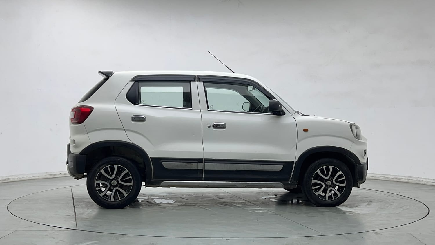 Used 2020 Maruti Suzuki S-Presso VXi Petrol Manual exterior RIGHT SIDE VIEW