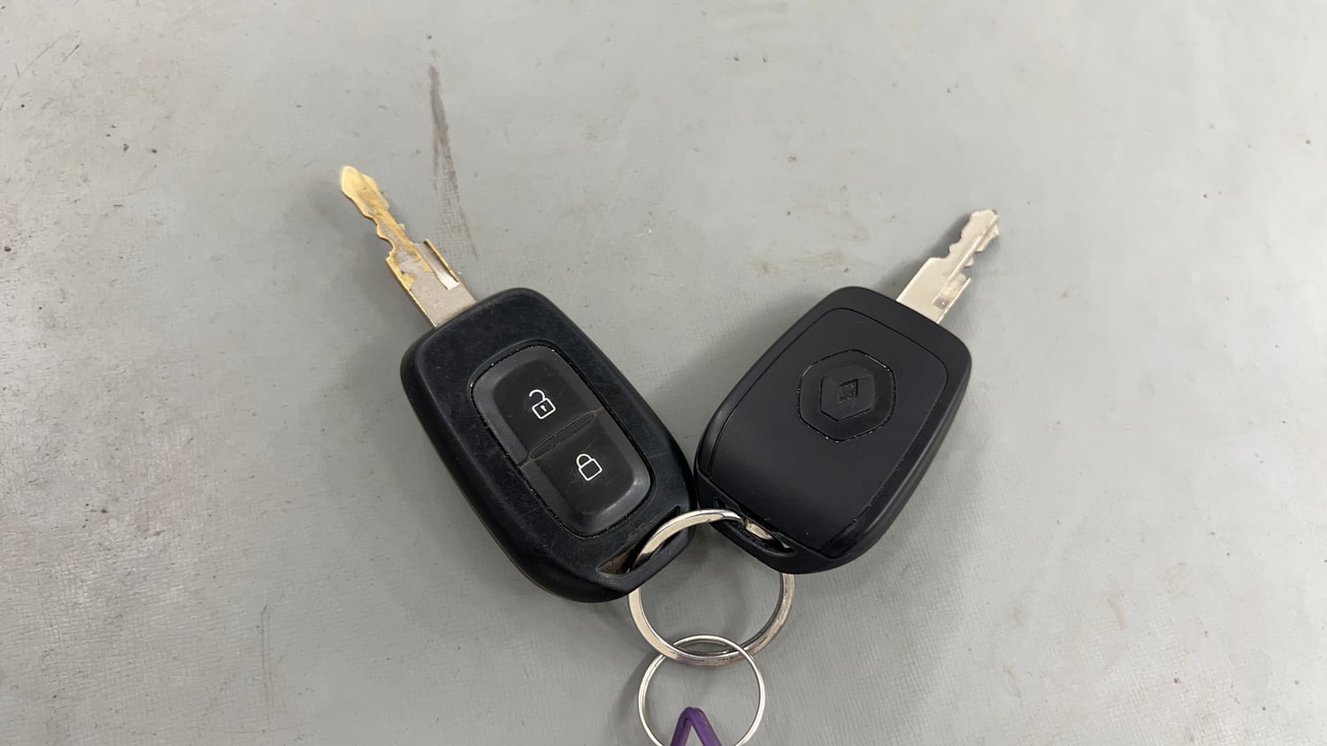 Used 2018 Renault Kwid 1.0 RXT Petrol Manual extra CAR KEY VIEW