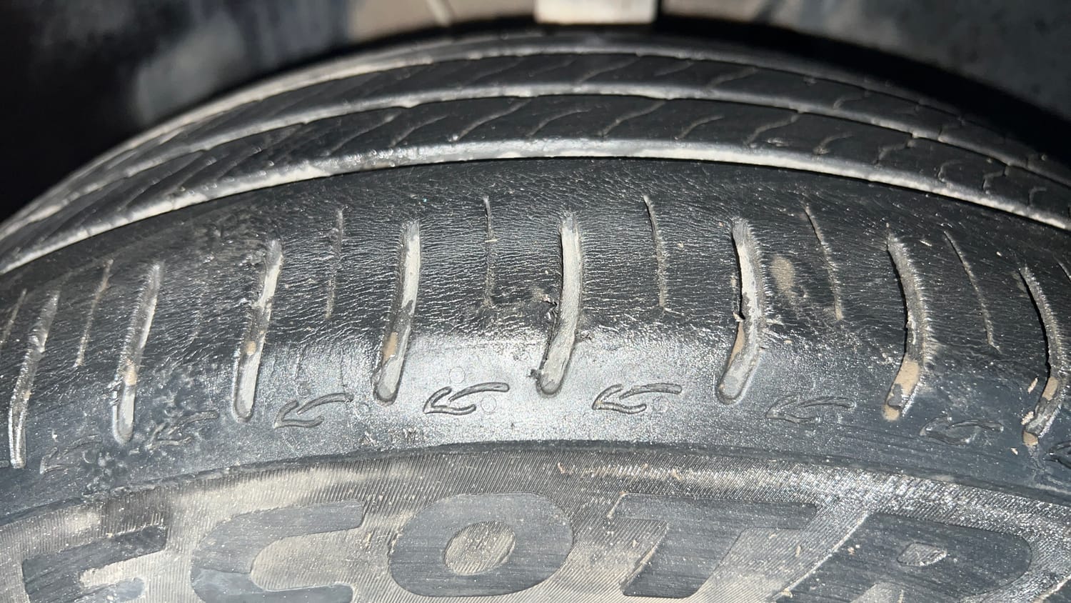 Used 2023 Tata Altroz XT Petrol Petrol Manual tyres RIGHT FRONT TYRE TREAD VIEW