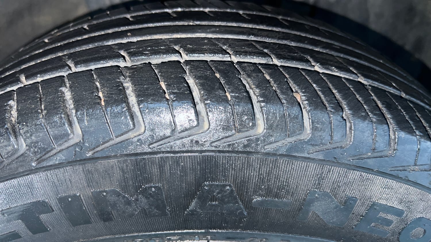Used 2020 Renault Kwid RXL Petrol Manual tyres RIGHT FRONT TYRE TREAD VIEW