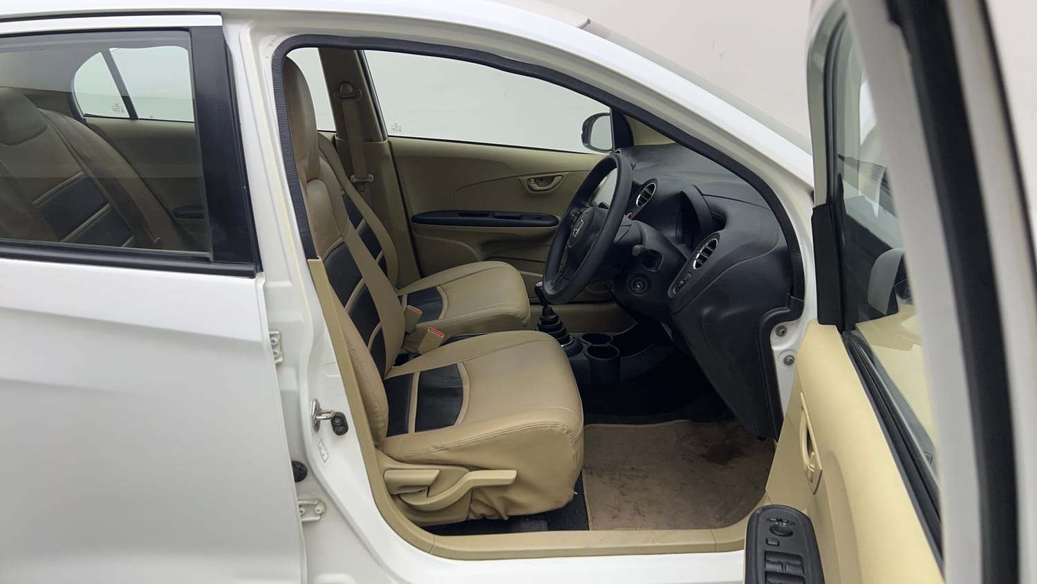 Used 2015 Honda Amaze 1.2 S i-VTEC Petrol Manual interior RIGHT SIDE FRONT DOOR CABIN VIEW