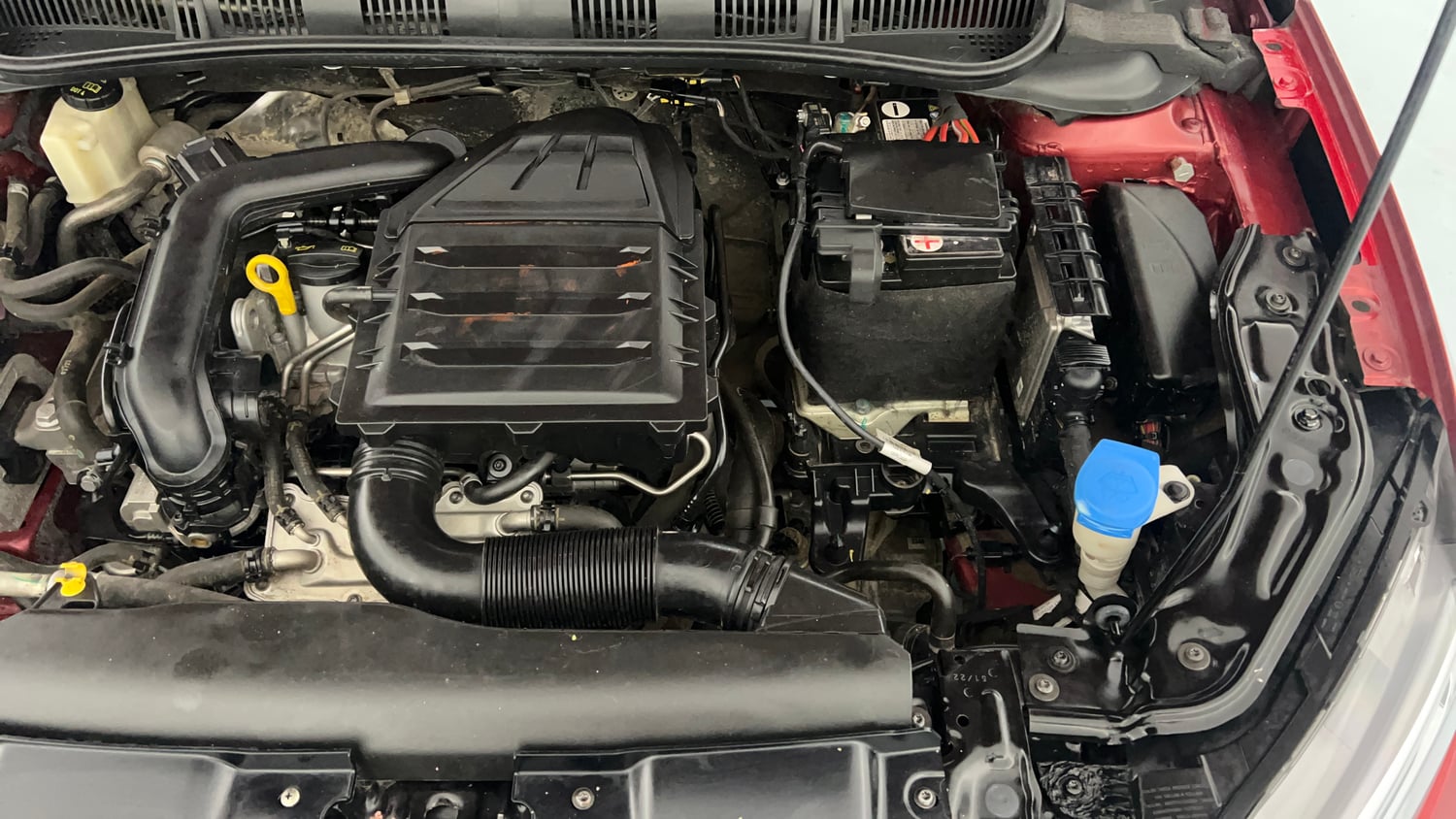 Used 2023 Volkswagen Virtus Topline 1.0 TSI MT Petrol Manual engine ENGINE LEFT SIDE VIEW