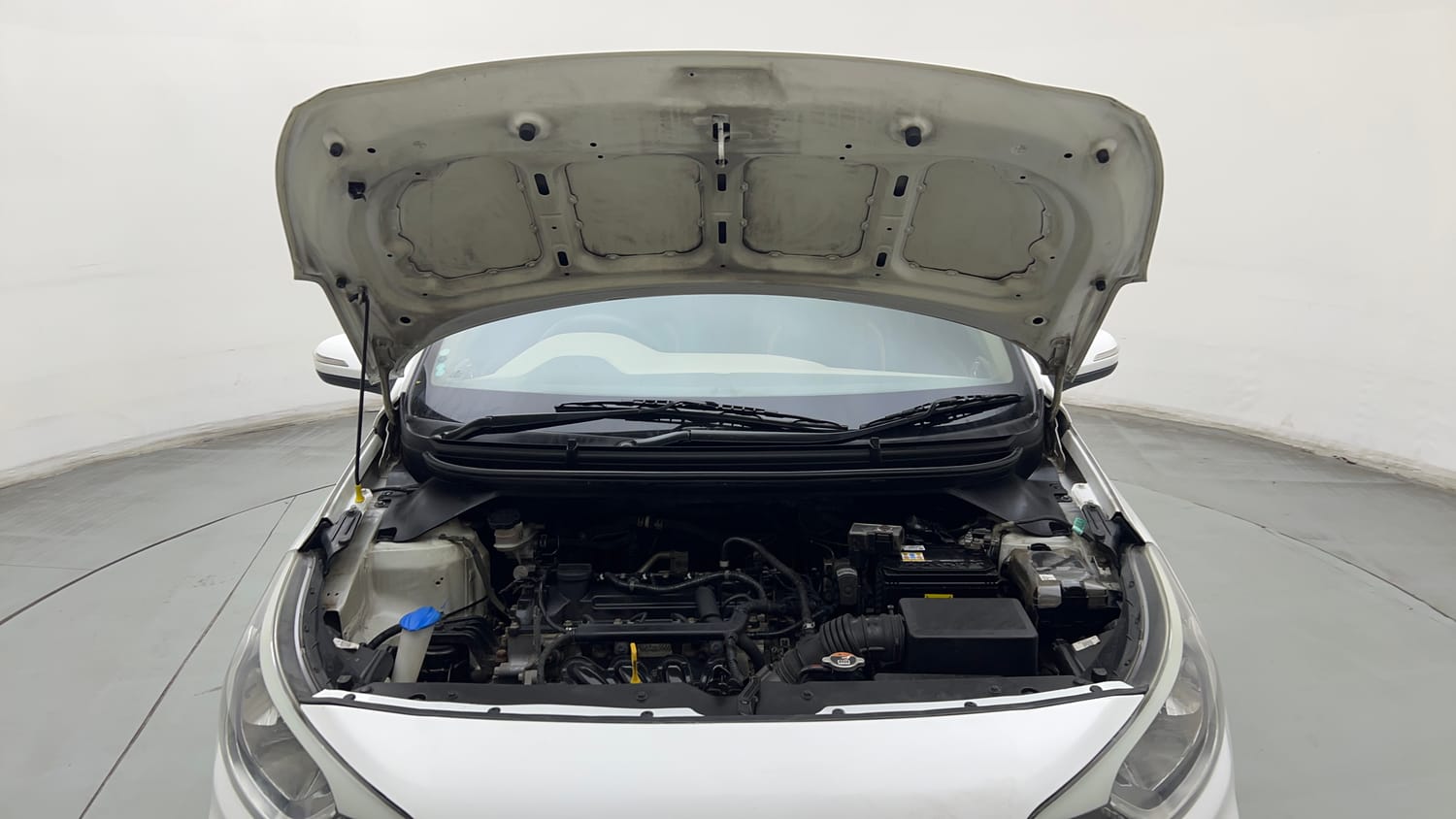 Used 2020 Hyundai Elite i20 Sportz Plus 1.2 Petrol Manual engine ENGINE & BONNET OPEN FRONT VIEW