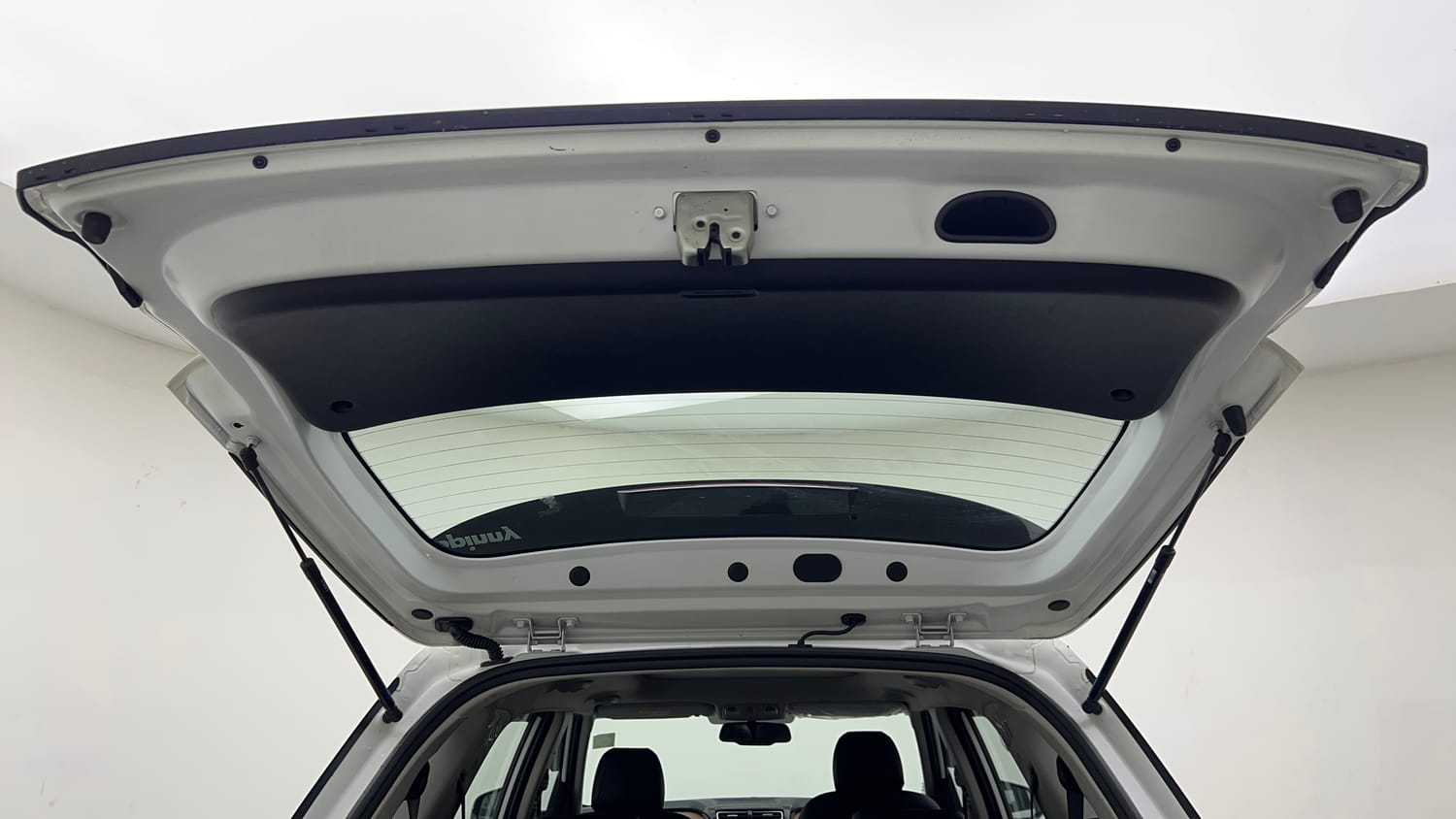Used 2021 Hyundai Alcazar Signature (O) 6 STR 2.0 Petrol AT Petrol Automatic interior DICKY DOOR OPEN VIEW