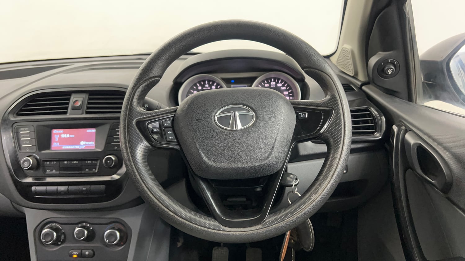 Used 2018 Tata Tigor Revotron XT Petrol + CNG (Outside Fitted) Cng Manual interior STEERING VIEW